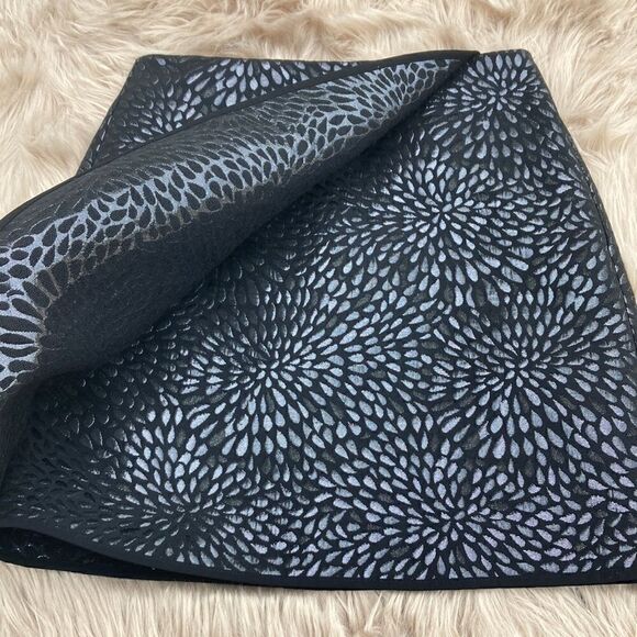 Loft Faux Wrap Black Metallic Floral Embossed Mini Skirt - Picture 3 of 7